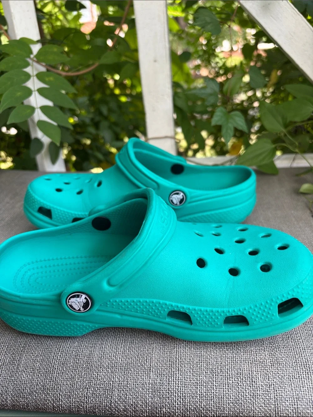 CROCS Classic Clog in Aqua Teal